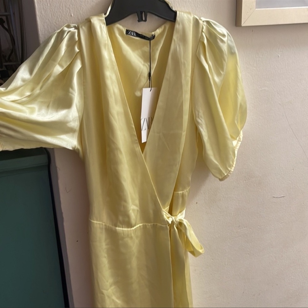 Long yellow dress